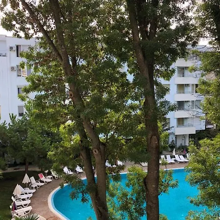 Yassen Holiday Apartmán