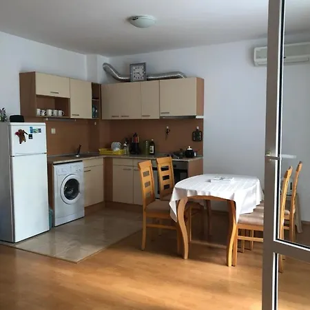 Yassen Holiday Apartmán